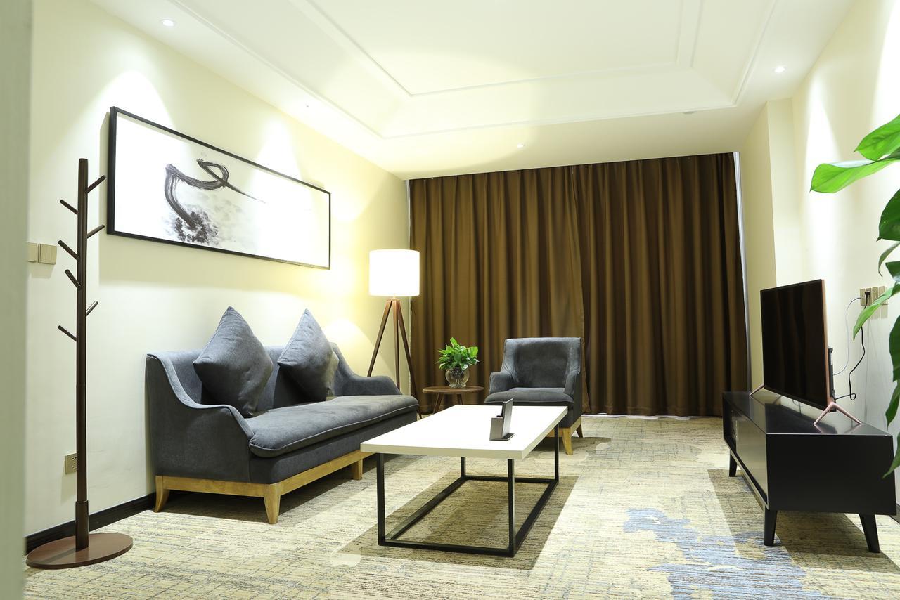 Zhi Hui Tang Feng Ze Hotel Chengdu Exterior foto